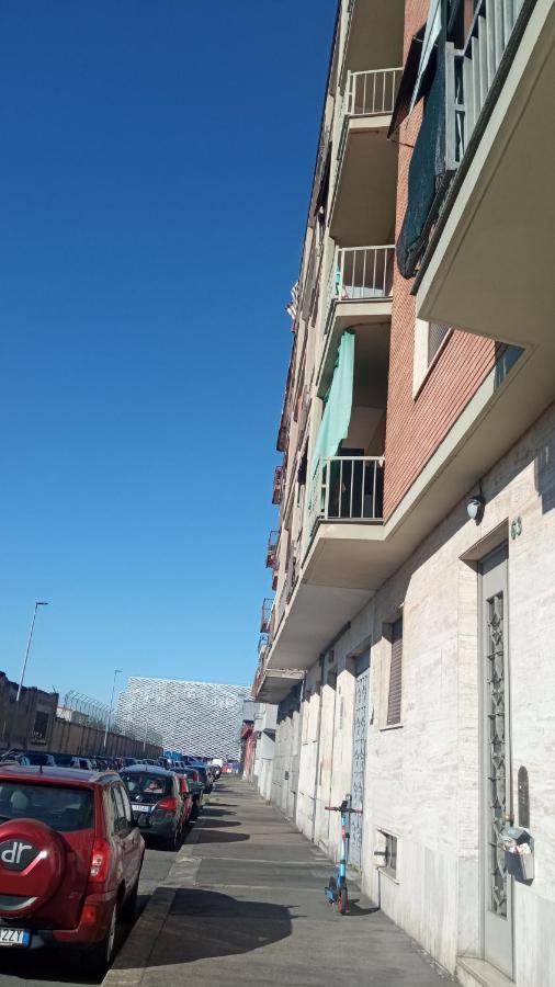 A Due Passi Metro Italia '61 Daire Torino Dış mekan fotoğraf